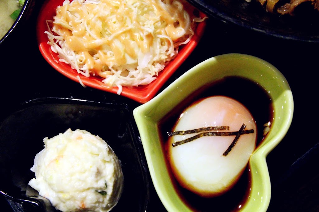 【台北市大同區。日式丼飯】新丼 平價美食丼飯 中山南西商圈 京站台北轉運站 當代藝術館 中山捷運站