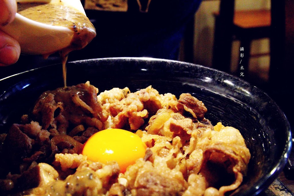 【台北市大同區。日式丼飯】新丼 平價美食丼飯 中山南西商圈 京站台北轉運站 當代藝術館 中山捷運站