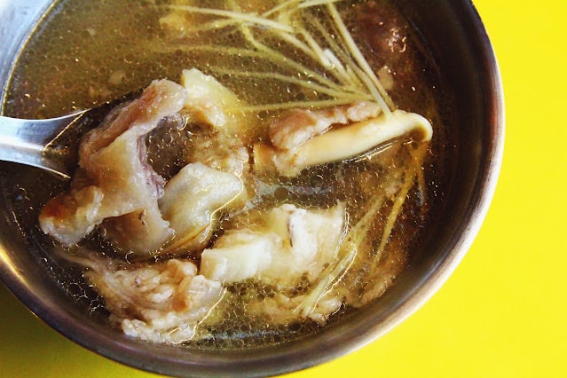 【台北市萬華區。小吃】郭家炒牛肉 評價 台北也能喝到牛肉湯 華西街夜市 龍山寺捷運站