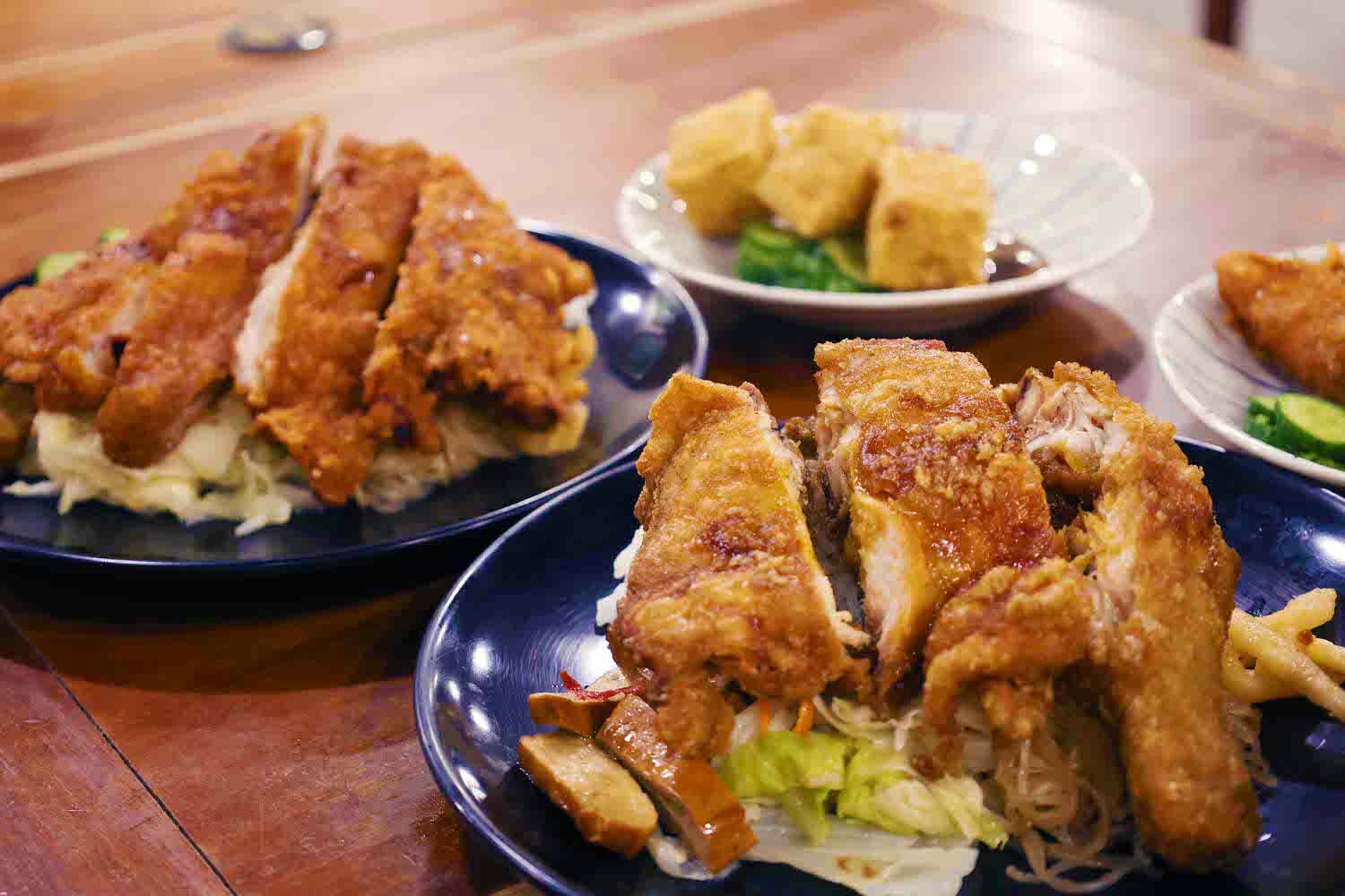🍗🐔建築師變成西門町玉林雞腿大王 一賣就超過一甲子 總統也愛吃 - 第1張圖