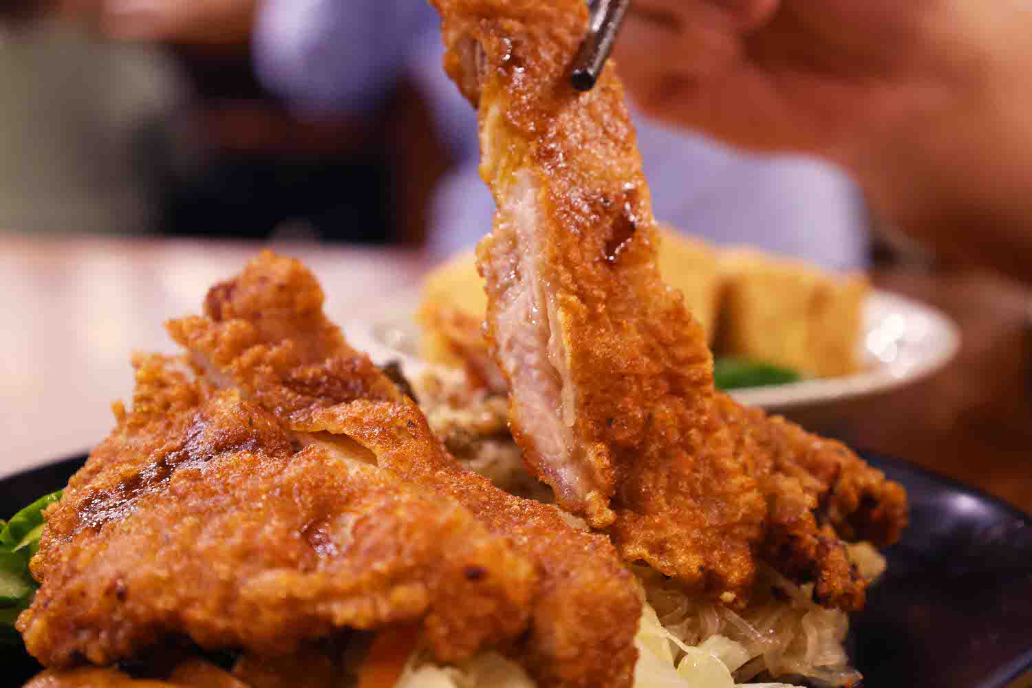 🍗🐔建築師變成西門町玉林雞腿大王 一賣就超過一甲子 總統也愛吃 - 第14張圖