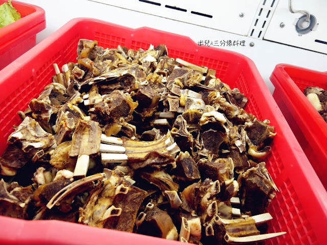 【新北市新店區。羊肉爐】羴(ㄕㄢ)大王羊肉爐  近 烏來 碧潭 新店捷運站 吃到飽羊肉爐 超划算! 適合團體包場