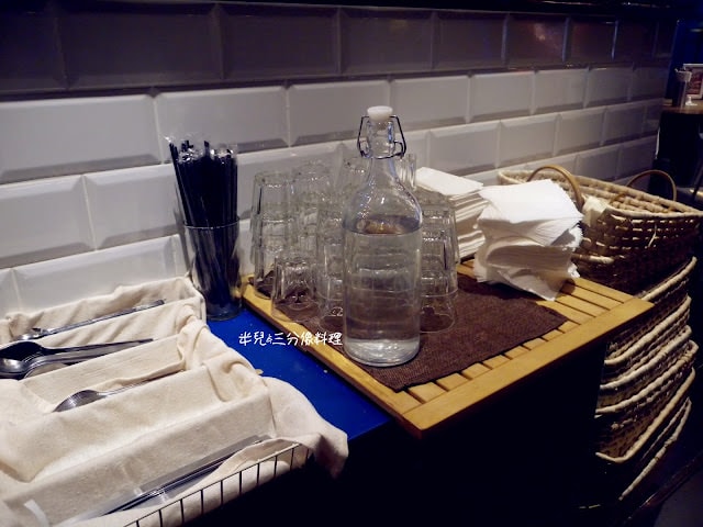 【台北市大安區。下午茶】 C.C.KISS二訪1樓查理布朗  近忠孝復興捷運站 東區早午餐簡餐推薦