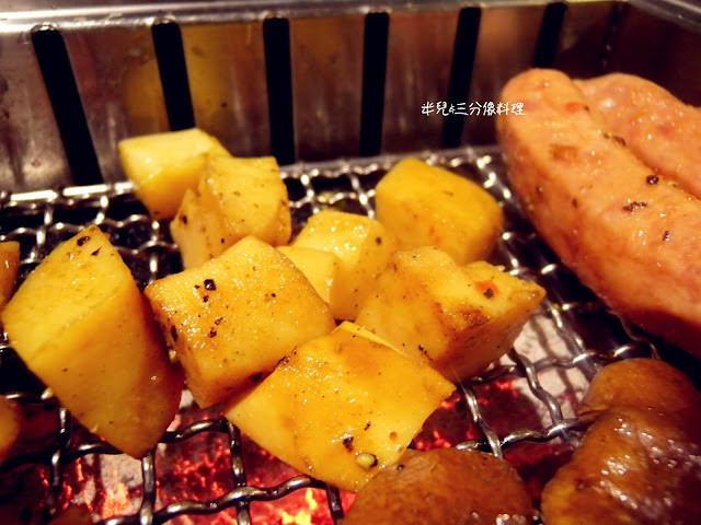 【台北市大安區。燒肉吃到飽】近忠孝敦化捷運站 櫻花羿日式精緻炭火燒肉 東區燒烤吃到飽