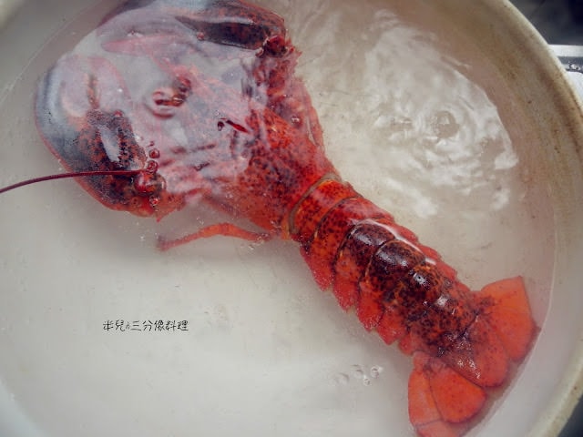 [宅配。食材海鮮] 鮮味家水產 宅配到家的水產新鮮又方便 食譜比例 焗烤波士頓龍蝦 胡椒鳳螺 香煎爆汁雞肉捲