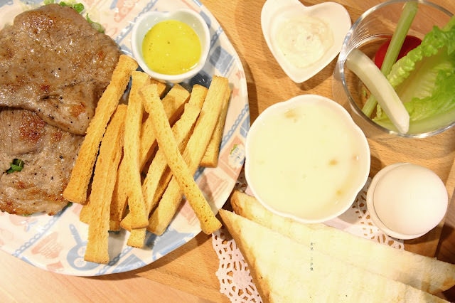 【新北市板橋區。早午餐】Ona.Rina Icing 歐娜。瑞娜 早午餐 輕食早午餐 平日用餐無限時 新埔捷運站
