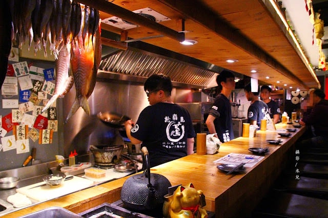 【台北市北投區。日式居酒屋】蔦燒 有質感 有氣氛串燒居酒屋 泡完溫泉吃消夜  北投市場 北投捷運站