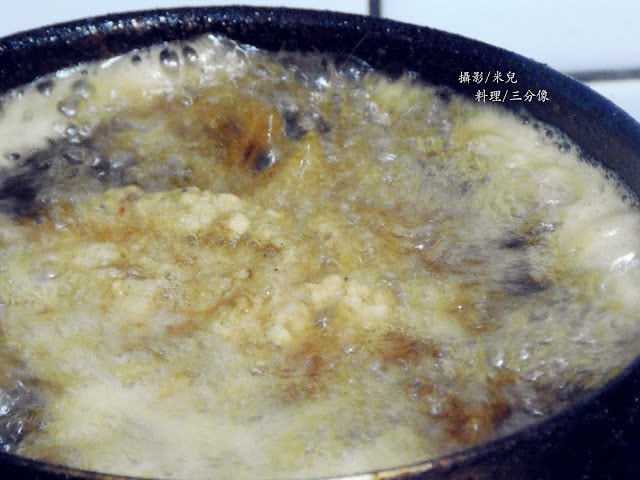 【宅配。方便料理包】 鮮豬道 – 鐵道排骨 懷舊好滋味 媽媽的好幫手(傳統吃法)