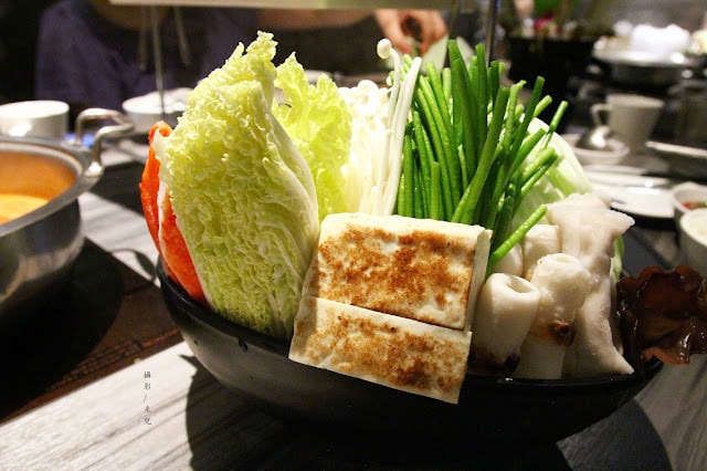 【新北市永和區。火鍋】肉多多火鍋永和竹林店 自助吧 菜單價位
