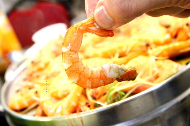 【台北市內湖區。海鮮餐廳】蒸霸王(東湖店) 海鮮蒸氣塔 生猛海鮮鮮到你站起來 葫洲站