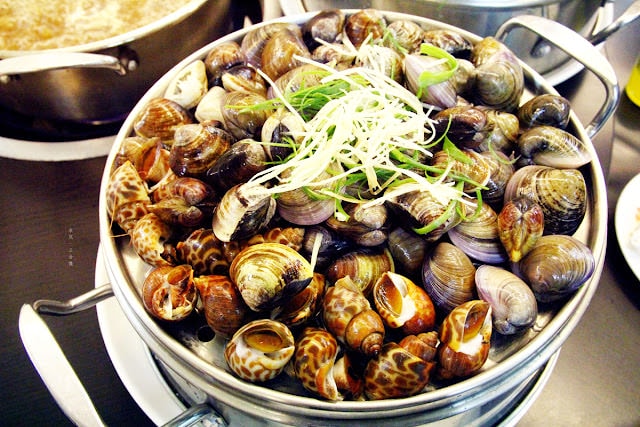 【台北市內湖區。海鮮餐廳】蒸霸王(東湖店) 海鮮蒸氣塔 生猛海鮮鮮到你站起來 葫洲站