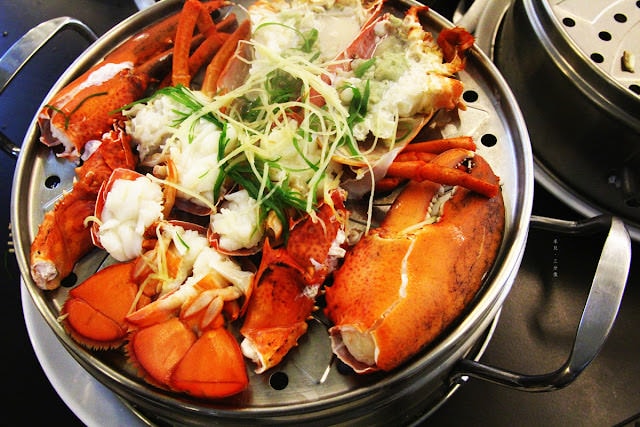 【台北市內湖區。海鮮餐廳】蒸霸王(東湖店) 海鮮蒸氣塔 生猛海鮮鮮到你站起來 葫洲站