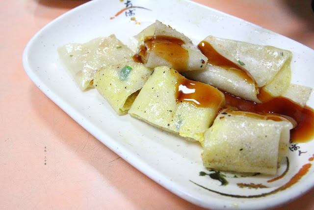 【台北市大同區。小吃】世界美食總匯 超狂宵夜 什麼都賣 24小時營業無休息 肚子快餓死再來吃
