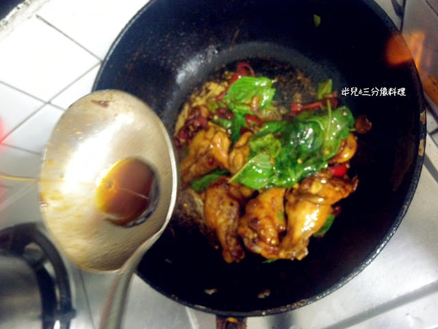 【宅配。食材雞肉】 巧活食品 巧活無毒黑鑽雞 雞肉的質感超讚! 好吃又安心