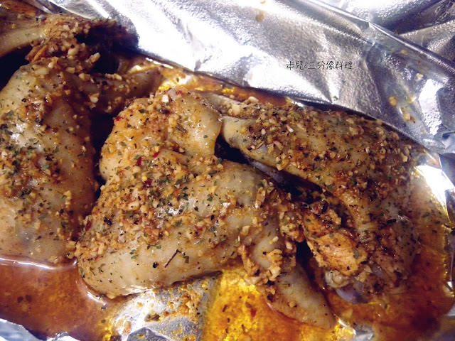 【宅配。食材雞肉】 巧活食品 巧活無毒黑鑽雞 雞肉的質感超讚! 好吃又安心